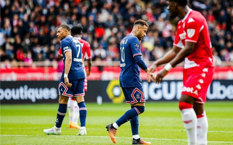 开云网页版德约科维奇在巴黎圣日耳曼比赛中出色防守今晚尤文图斯调整名单以备欧冠之后，赛前葡萄牙体育备战欧篮联的简单介绍